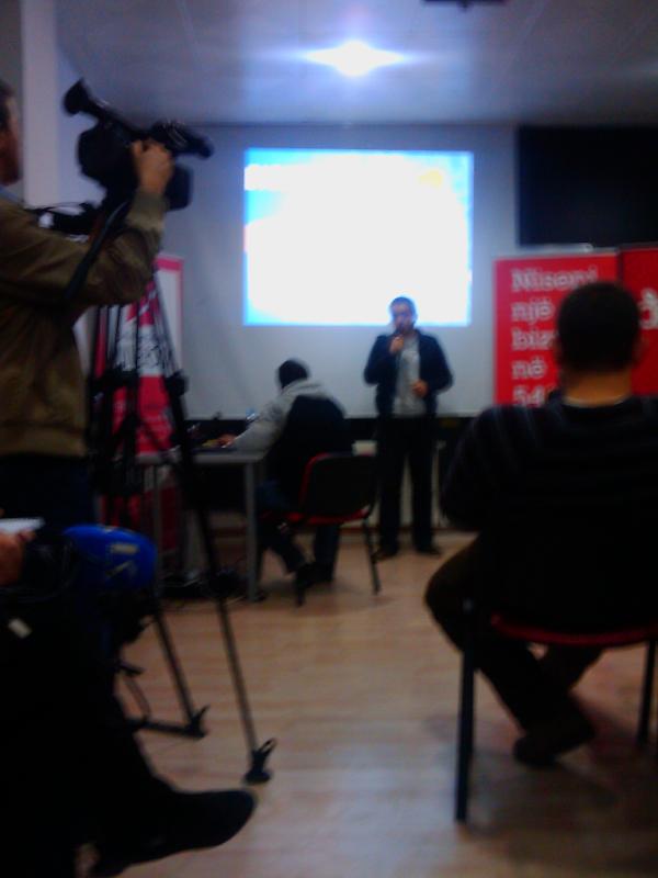 We finished our presentation at #SWPrishtina, <a href="/cfarivar/">Cyrus Farivar</a>
