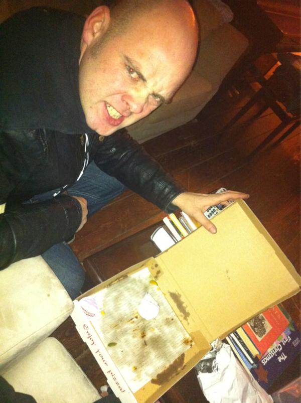 Anyabloom's tweet photo. @clubguestlist angry man finishes my pizza! http://t.co/xxe4rtdn