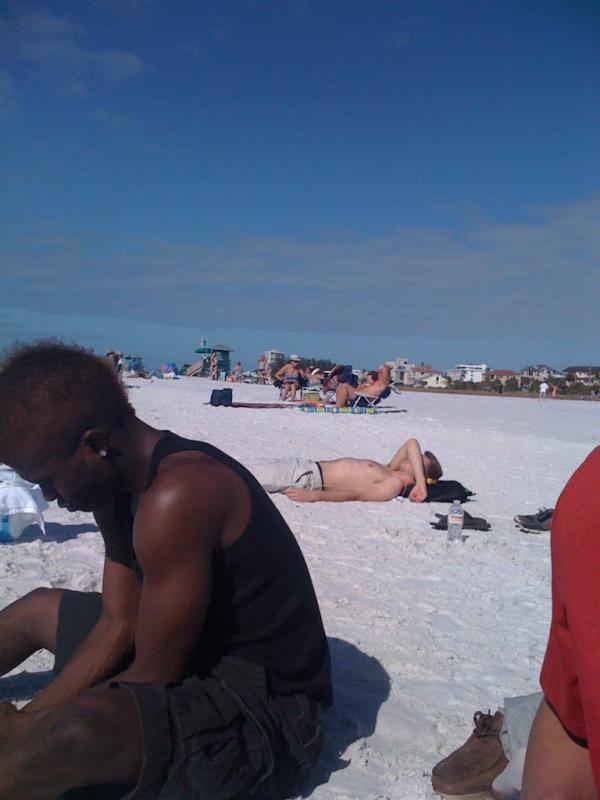CraverStamey's tweet image. @ErikCasterline out cold on the beach #academyflow