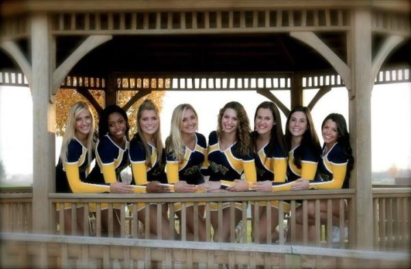 bradsalmons's tweet image. @KarliEcton #homewithfriends, #senioryear #werestillfamily