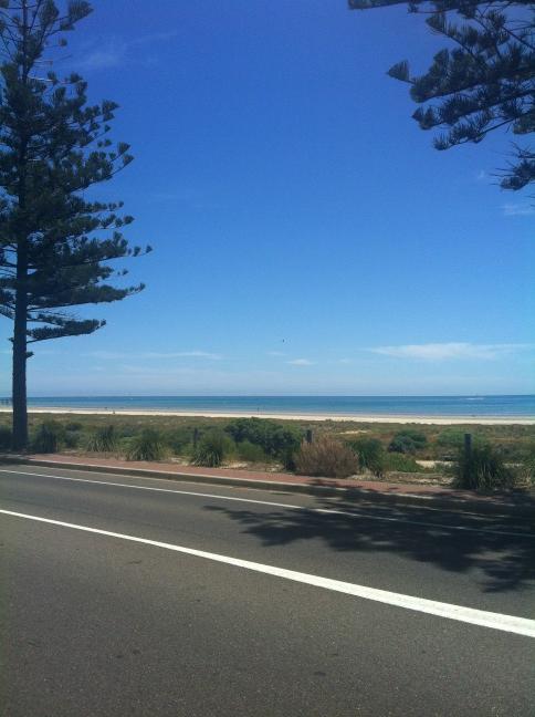 hoverdisc's tweet image. Just out front