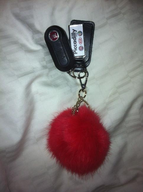 oliviawhitworth's tweet image. It's so fluffyyyyy!!!! #newkeyring