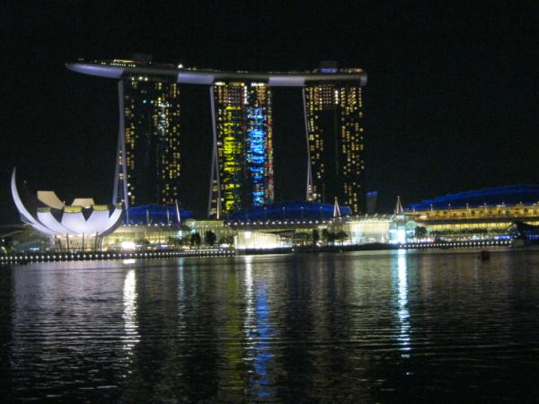 Eunicett's tweet photo. @siwon407 which tower u staying? http://t.co/CRnn0CRS