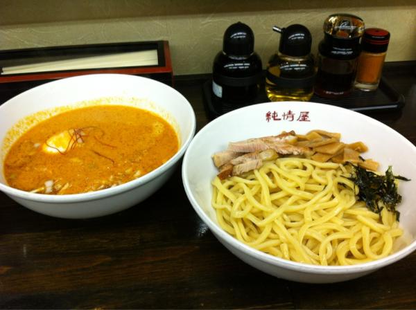 IRIS0214's tweet photo. 純情屋ーつけ麺なう http://t.co/Bb63UPI