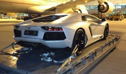 QABAQ's tweet image. #Lamborghini Aventador at Munich Airport Heading to the UAE 

#mattWhite