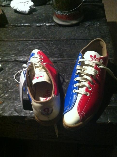Yes, mn nieuwe sneakers zijn binnen! #adidas #bowlingstyle #jwz
