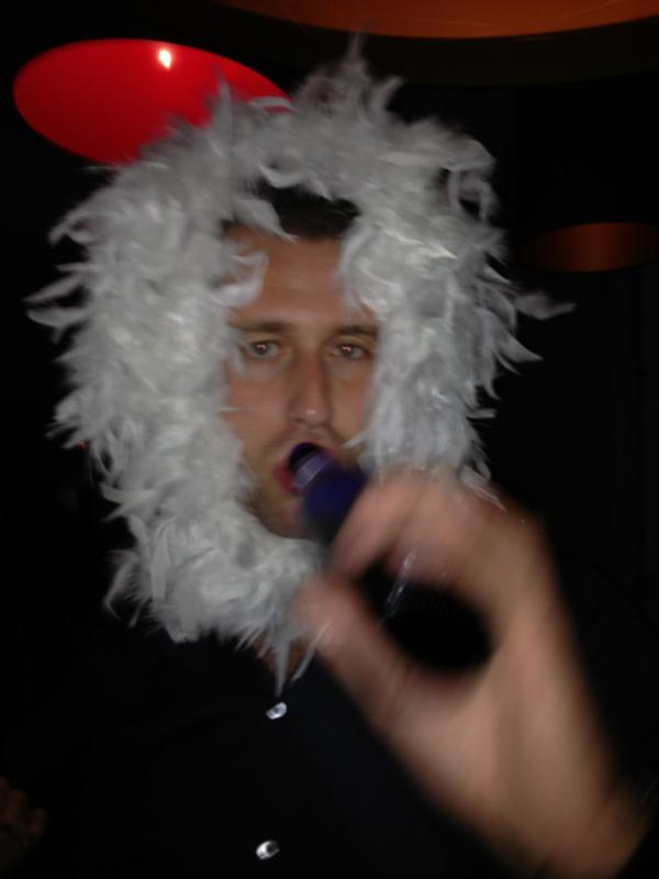 Patrickuebachs's tweet photo. Oud en verstandig is ie beslist niet geworden!!! http://t.co/97SMD7LE