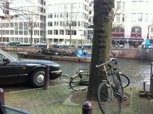 PvanGerven's tweet image. Net mijn fiets even op laten baggeren.