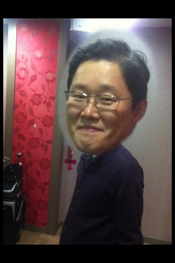 drunk_sky's tweet photo. 정말 오랜만에 박수진 부장님을 만났습니다. 반가운 마음에 사진 한컷~~! http://t.co/3flDUris