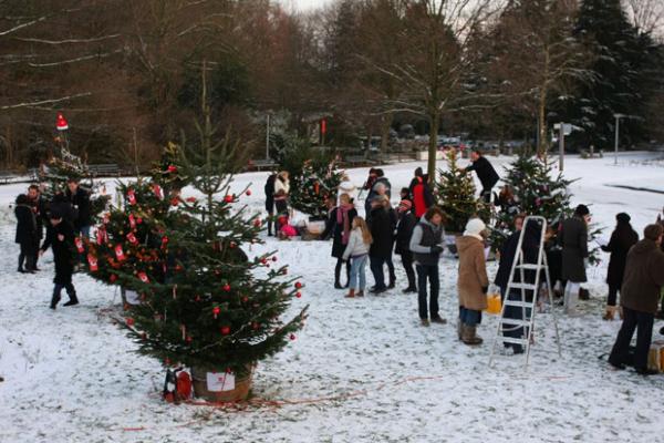 pimpjeboom's tweet photo. Hierbij een impressie van #Pimpjeboom 2010, op naar die van 2011! http://t.co/eCnjAsOU