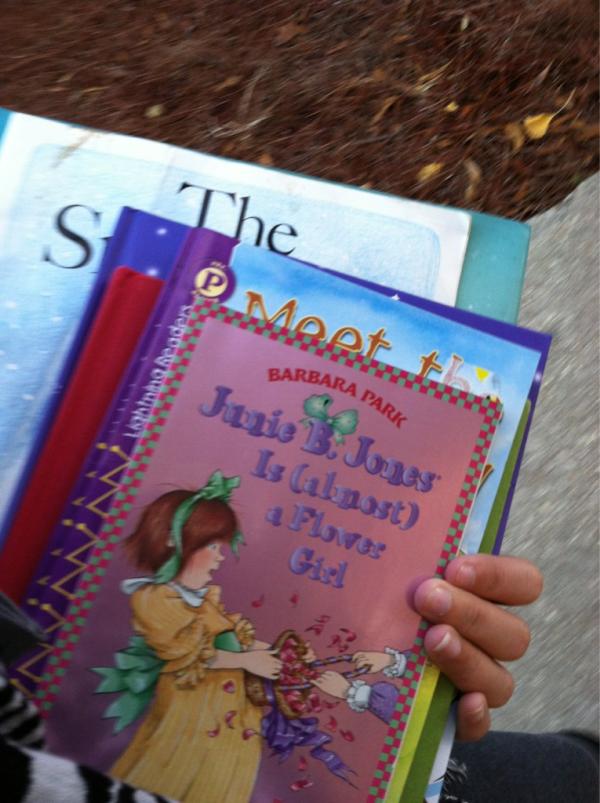 amclaurin4's tweet image. These are the books we use in class! #elementaryedmajor #loveit @Erin611