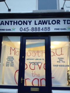 donie's tweet photo. @broadsheet_ie Meanwhile in Naas. NUI Maynooth SU occupy Anthony Lawlor TD office. #stopfees http://t.co/qIyiRiEu