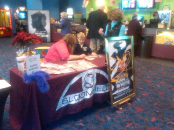Digiplexdest's tweet image. @CinedigmEnt we had #Pokemon voice actress Kayzie Rogers @ our B8 theater in CT signing autographs! #pokemonfun
