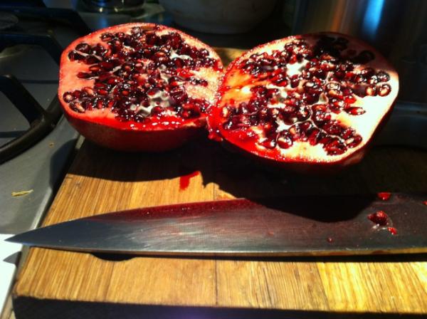 maremeyknecht's tweet photo. Just butchered a pomegranate for the juiciest, pinkiest fruit drink ever. It was messy. http://t.co/6272vSxa