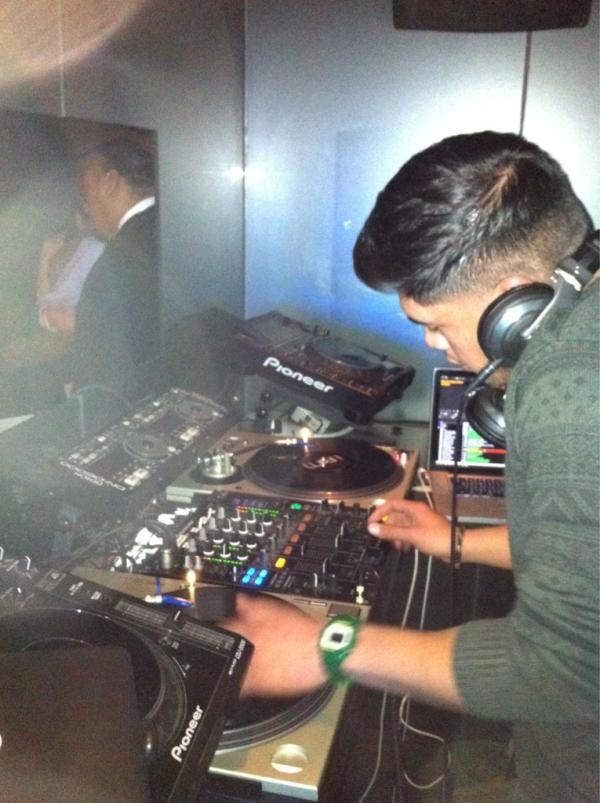 StevenGuyWong's tweet image. @REN_diculous doin work at elevate right now!!!! @KEYProdGroup @almostfamousdjs @RHYTHMANDSOUND