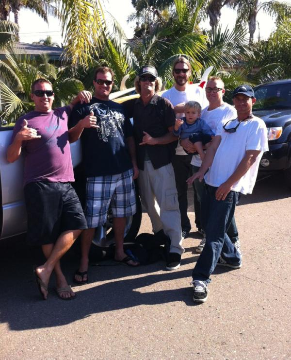 justincote's tweet photo. This mad crew just took over Swamis! http://t.co/gb8PPrOx