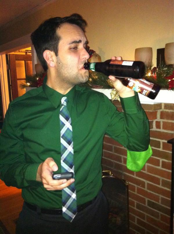 yikesmaffe's tweet photo. Double fisting at #fuzzydinnerparty http://t.co/DjZp64Bj