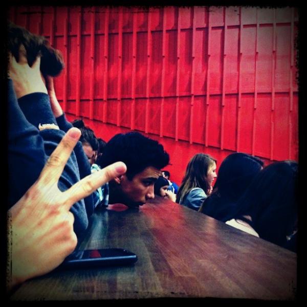 Jolis doigts de <a href="/Arno_Pakt/">ArnoBrs</a> et <a href="/Diegoooz/">Diego Hoet</a> qui se prend la tête ! :)