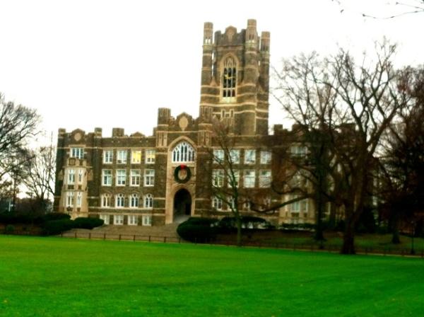 FordhamFCRH's tweet image. Tis the season here at FCRH!