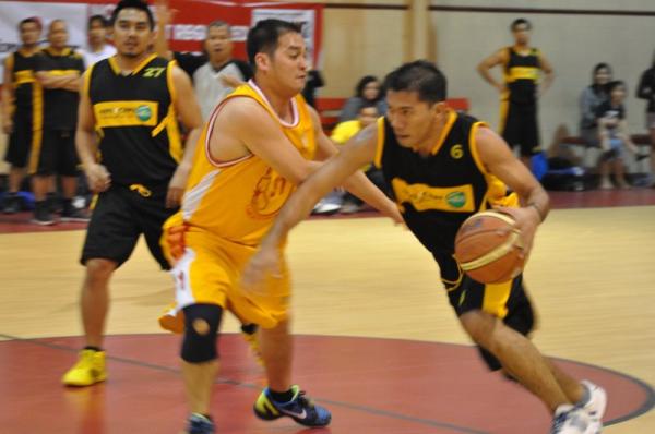 PinoyBahrain's tweet photo. MoneyGram FCBG 37th Season 2nd Conf Finals Div. A to D & Commercial, Dec. 16, 2011 Friday @ 8:00am, Muharaq Club Gym http://t.co/Q0lkC1j