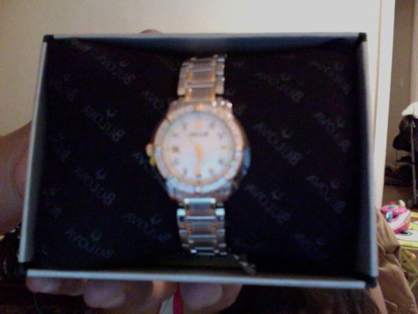 Daytor's tweet photo. I want to thank the show and girls of the view for such an amazing gift @SherriEShepherd@JoyVBehar @ehasselbeck http://t.co/A2guo9RT