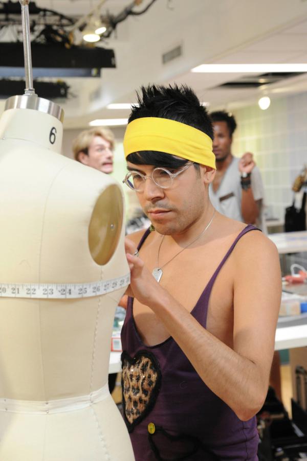 ProjectRunway's tweet photo. As promised, #PRAllStars sneak peek photo for ya. We are counting down the days till Jan 5! #makeitworkagain http://t.co/8fKDiyzv