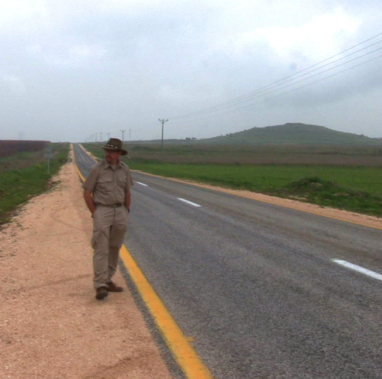MergedGospels's tweet photo. I am standing on the Damascus Road where Jesus appeared to the Apostle Paul. The Gospels are 100% accurate. http://t.co/gxtLwtp4