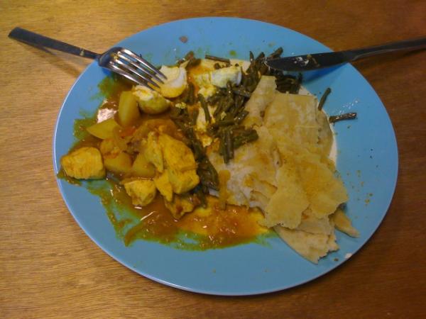 Zojuist 25 jarige #samenwerking (!) met <a href="/FairTradeOrigin/">Fairtrade Original</a> gevierd. We zijn verrast met roti, was heerlijk! Bedankt!!!