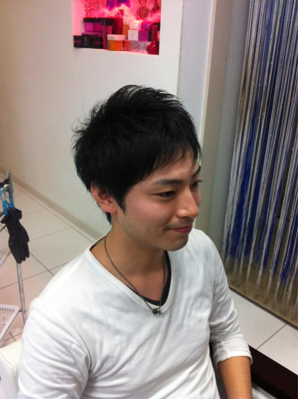 SERAHAIR's tweet photo. いつも、ほんわりとした感じで話しやすいお客様をご紹介します(*^_^*)今日はショートレイヤーでカッコ良かったです(＾ｰ^)ノ http://t.co/7hABGm1f