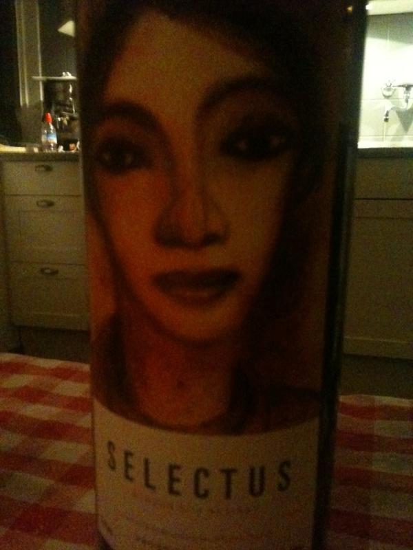 BBwijnen's tweet image. 93 punten #Parker #Selectus van @bodegaslosaljibes uit La Mancha. #Spanje #topwijn. Heeeeerlijk weer... @bbwijnen