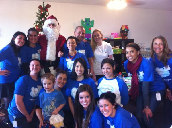 salesforcejobs's tweet photo. Our team at yesterday's @SFDCFoundation  holiday party for Family House. Thanks for having us, it was so much fun! http://t.co/IdtIOO8P