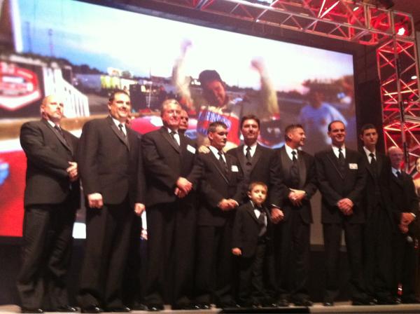 philipmorris26's tweet photo. Thanks to my championship crew! http://t.co/sk45gy5h