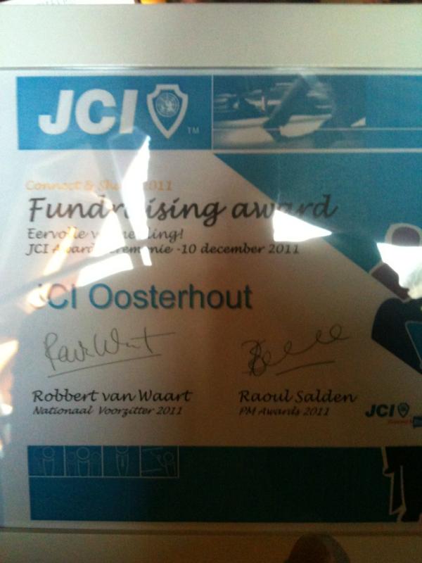 Kickvors's tweet image. Een eervolle vermelding Fundraising Award voor #seriousOTH!!!! Gefeliciteerd JCI Oosterhout!
