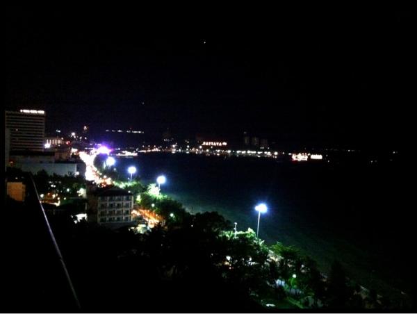 renee_m's tweet image. Love the breezy weather here #pattaya really cool and time to go out for dinner with the team :)) xx