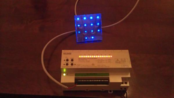 BobsElektrabus's tweet image. #cool binnenkort de werkplaats verlichting aansturen doormiddel van een #sensormodule