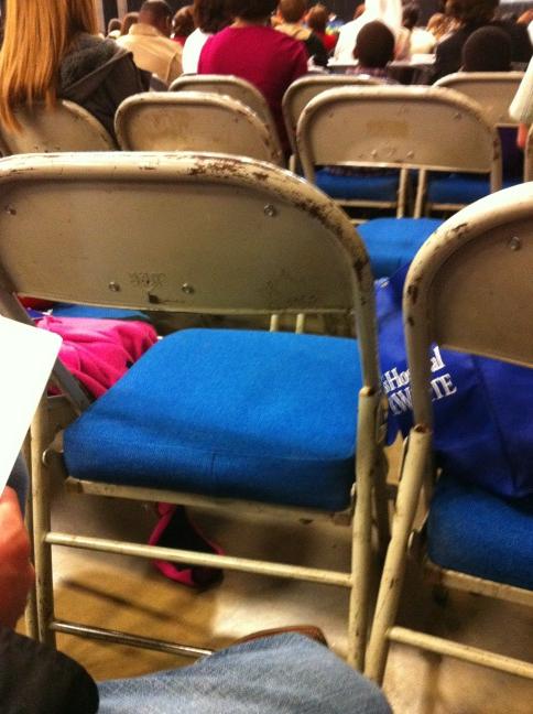 UhOhsandArrows's tweet image. Sitting my ass in these old nasty chairs. #mccgraduation