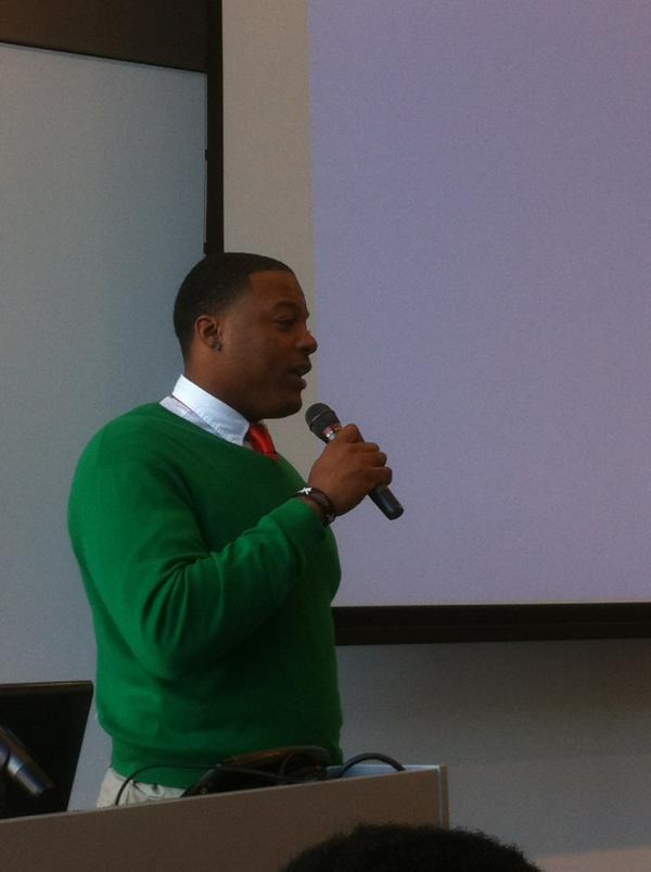 Wes_Saunders88's tweet image. RT @Emmai_Alaquiva Big @Wes_Saunders88 at the @BMLDI_PGH event giving back! #movementwork