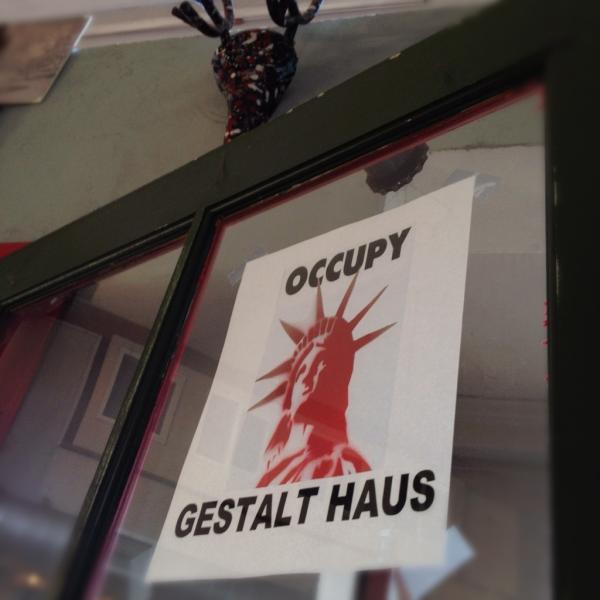 tbiss's tweet photo. At Gestalt house in Fairfax. Talking Occupy w/ @CBKENNEDY http://t.co/UyszzqW2