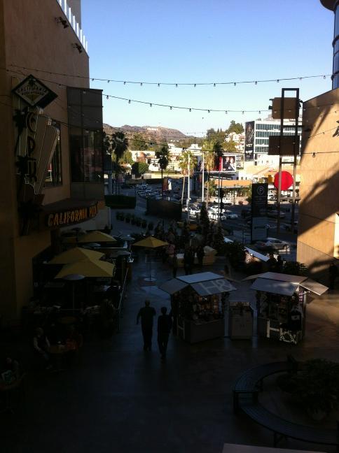 IndieCross's tweet photo. At Kodak Theater looking at Hollywood Sign http://t.co/0VPNRMnQ