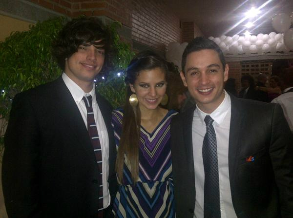 SherylzadsCcs's tweet photo. Hermosos! :) Talento venezolanooo! @Lassomusica @Sherubio2812 y @victordrija http://t.co/za1aE2oo