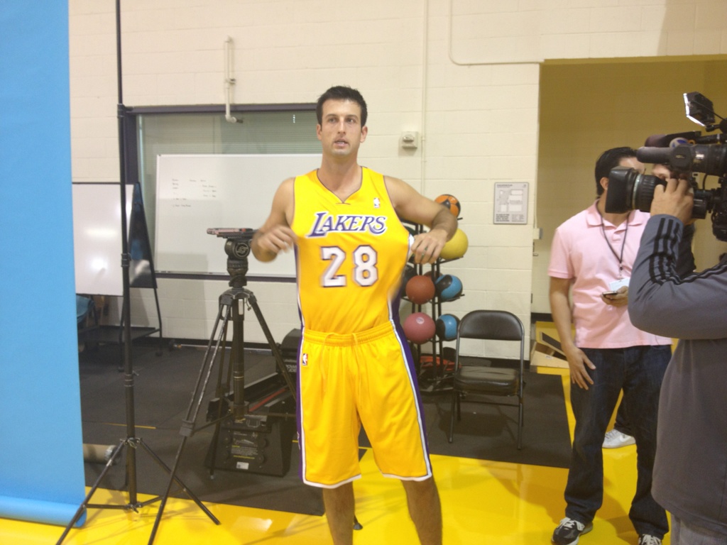 Los Angeles Lakers' Jason Kapono participates during the