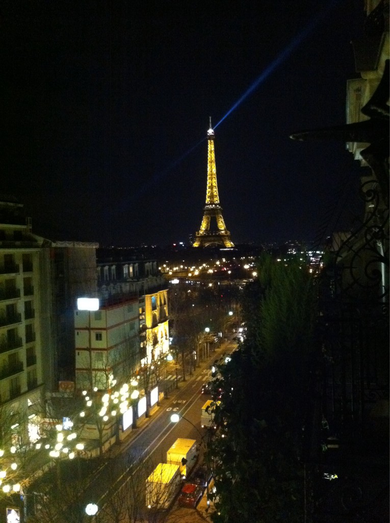 View from my suite in Paris at the Plaza Athénée. I love Paris in the winter. Champs Elysees iconic #travel http://t.co/Qc5vusZ1
