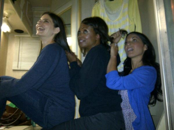 Miss_AmberBrown's tweet photo. Girls night in! #BraidTrain http://t.co/wGKijrIj