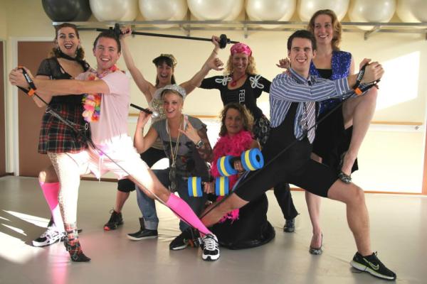 FVDWsport's tweet image. Morgenavond #decemberworkout. Dresscode: dress2impress! Ligt jou outfit al klaar? bit.ly/uM2haa