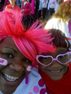 ArneshyaJackson's tweet photo. I met this lady at the 2011 Race for the Cure ...she wanted to take a pic with her...she was so sweet. #team arneshya' http://t.co/HCkeazq6