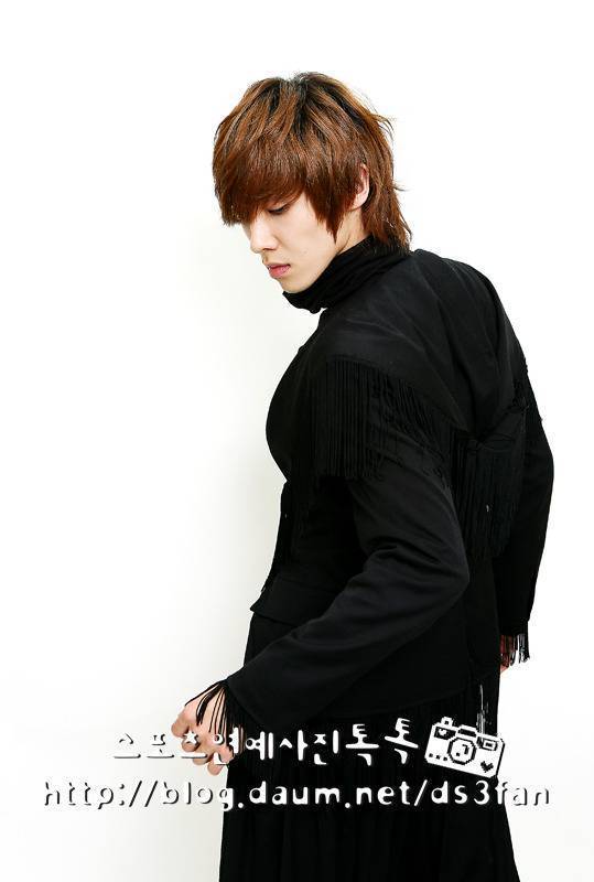 letsplayAplus's tweet photo. lee joon buat @JungHaRin . mian ya kalo udah punya ._.v http://t.co/XK0WfpH6