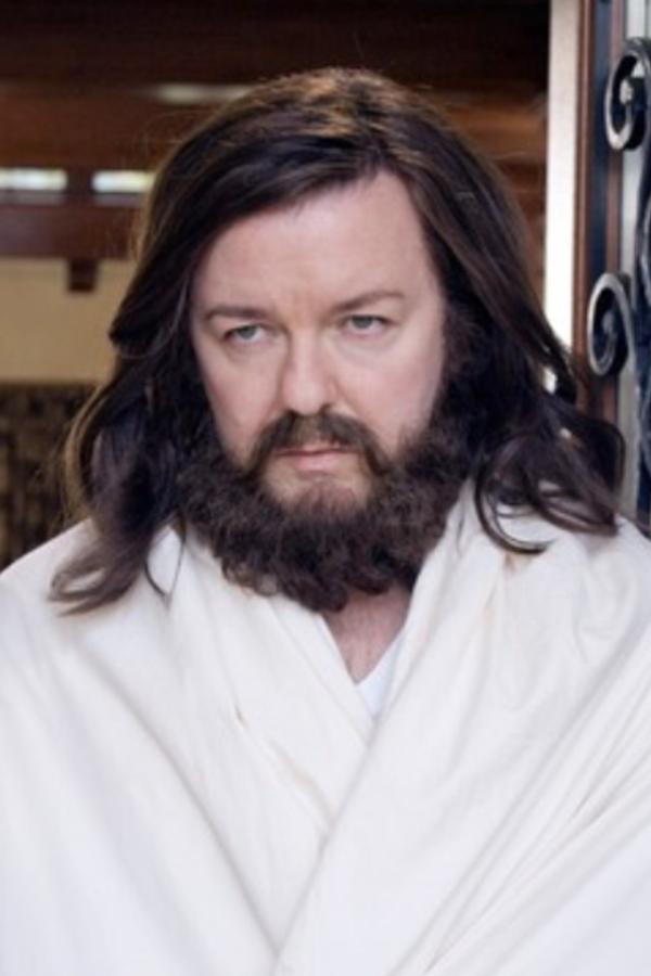 rickygervais's tweet photo. “@PaulSweetpants: you are quite prolific at tweeting, how do you look after the world and tweet so much"
Omnipresence http://t.co/4Qph4CVa