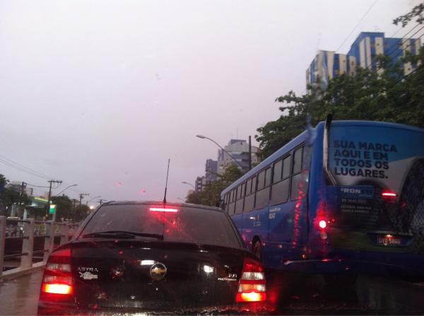 Pri_Preta's tweet photo. @TransitoBH  Bernardo Vasconcelos sentido Av. Cristiano Machado trânsito lento... http://t.co/XioBNxzX