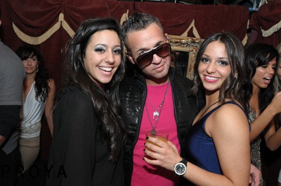 Proya's tweet photo. @ItsTheSituation last saturday night @This_isLondon http://t.co/iEBr5FMO