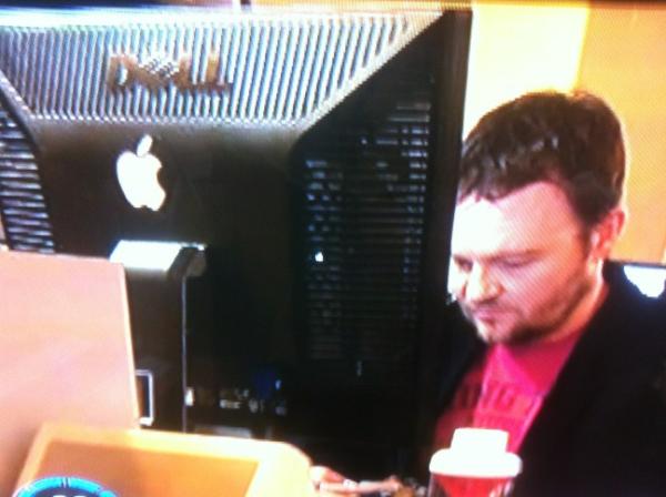 liabzann's tweet image. You're not fooling anyone sir. #NotAMac